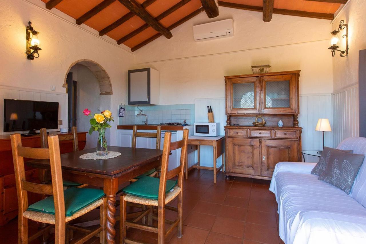 Agriturismo Macciangrosso Casale Piccolomini キウージ エクステリア 写真