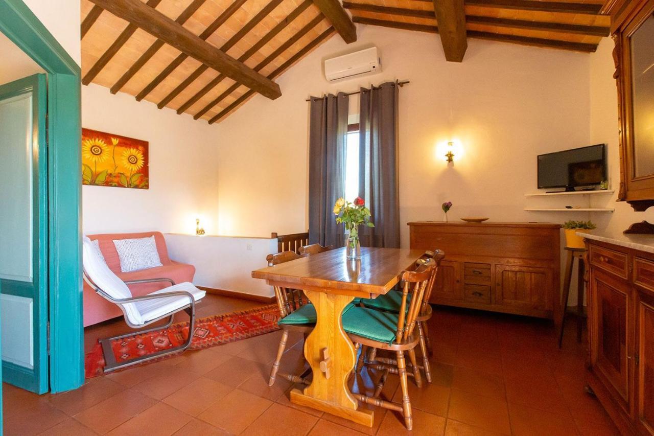 Agriturismo Macciangrosso Casale Piccolomini キウージ エクステリア 写真